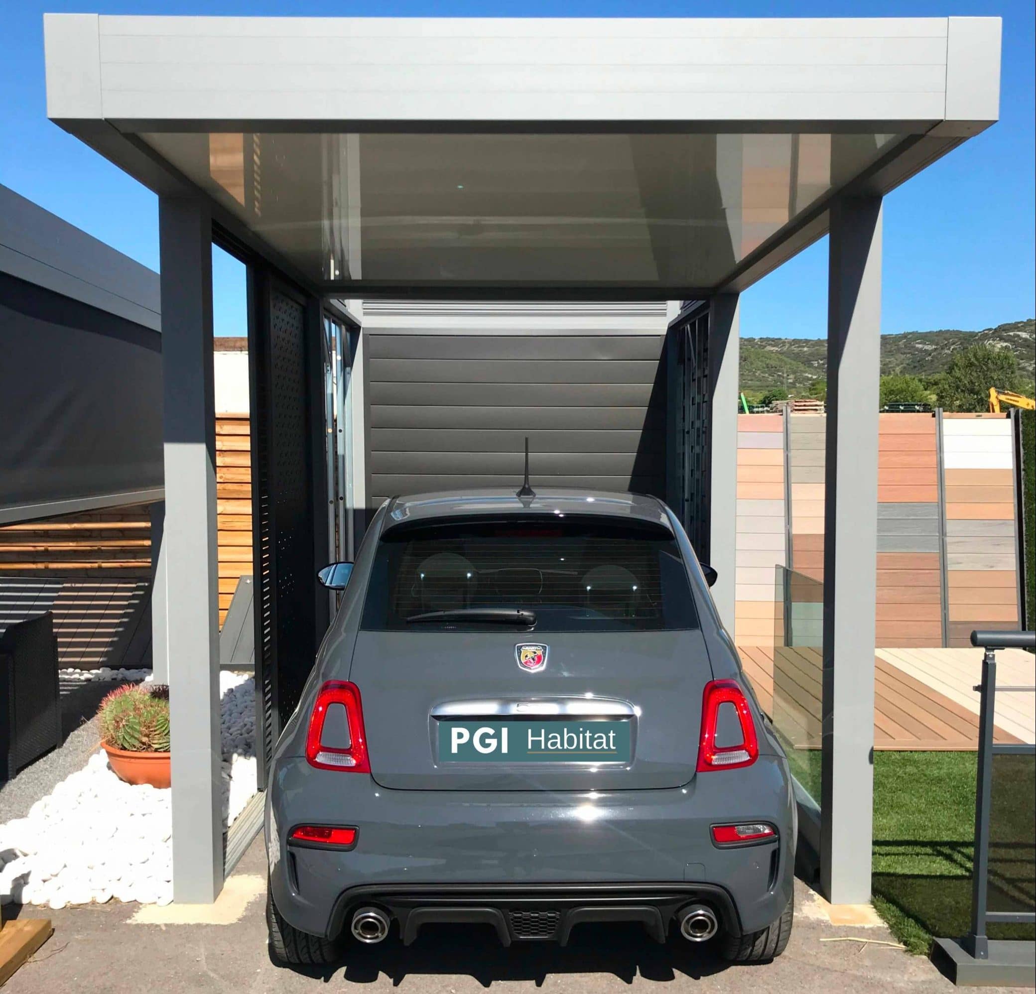 Le carport Aluminium PGI Habitat dans le Showroom