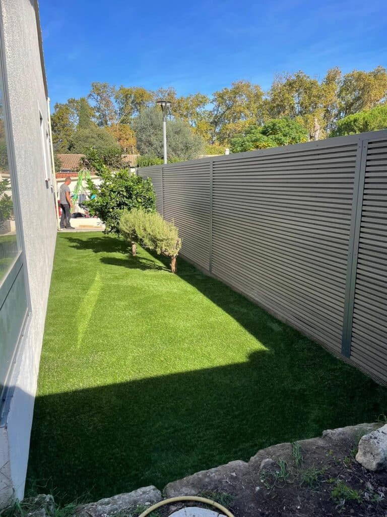 BARDAGE MUR