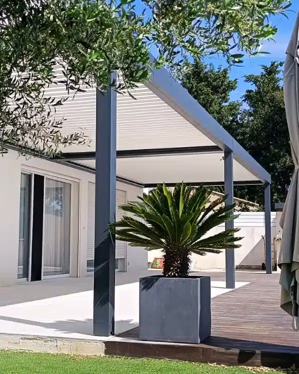 DOUBLE PERGOLA ALUMINIUM ADOSSÉE