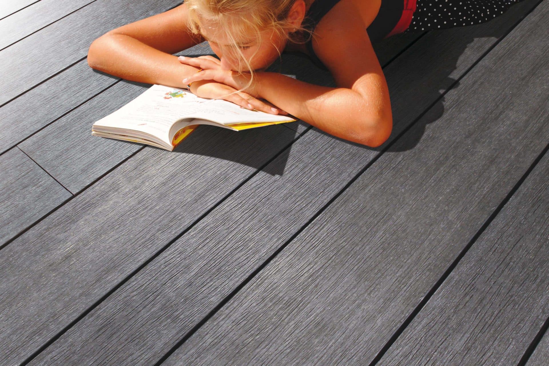 Image d'une terrasse en lame composite gamme Vintage de Fiberdeck 