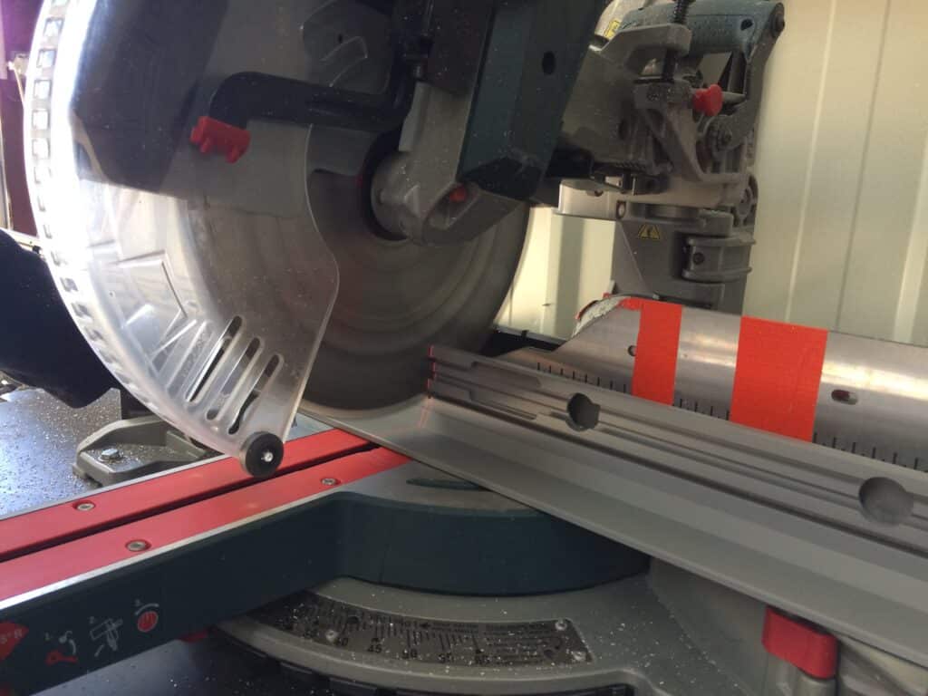 Tous coloris RAL, isolation et motorisation