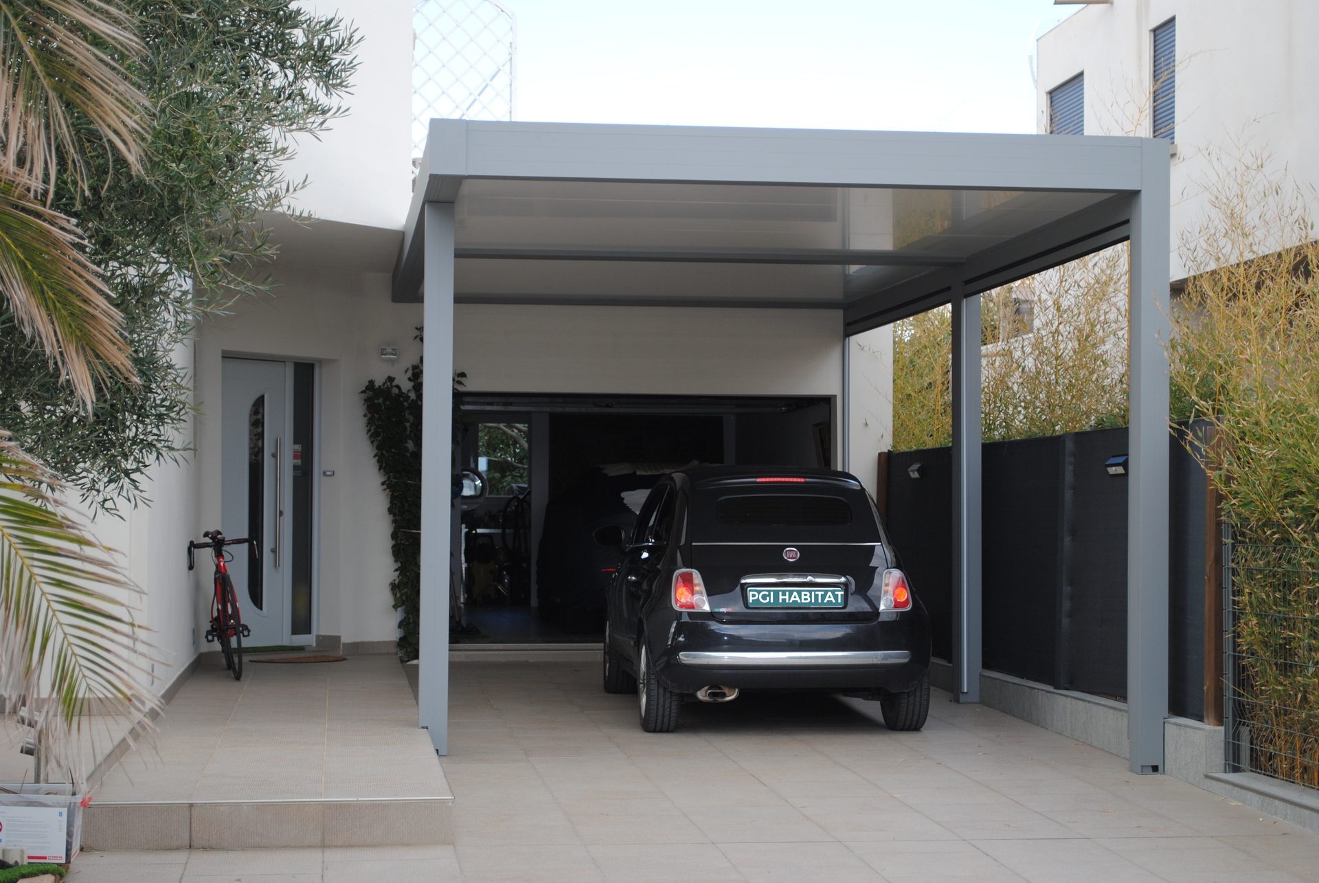 La ligne plate qui prolonge l'architecture moderne