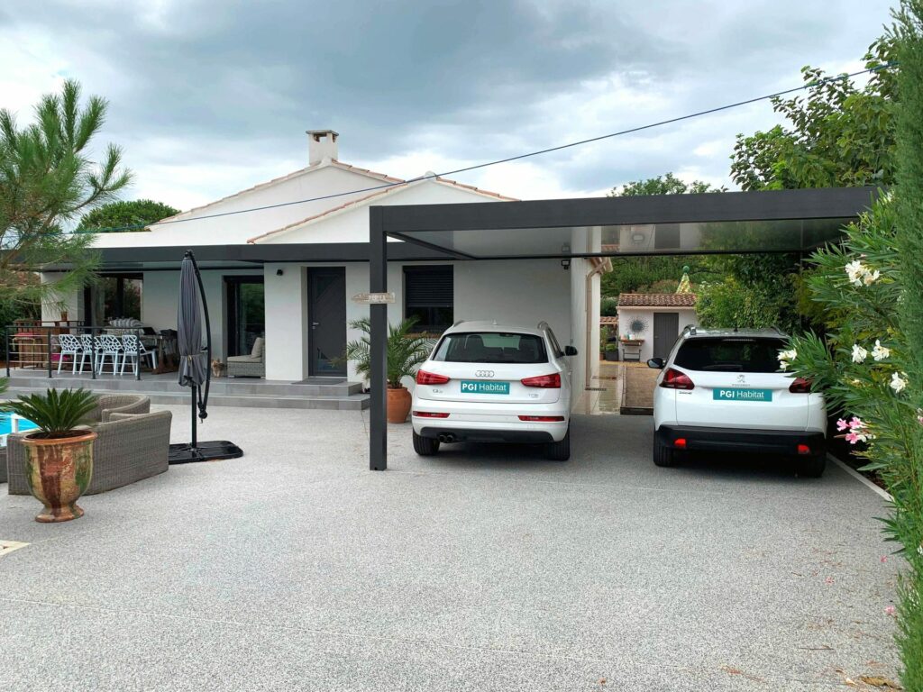 Carport à toit plat