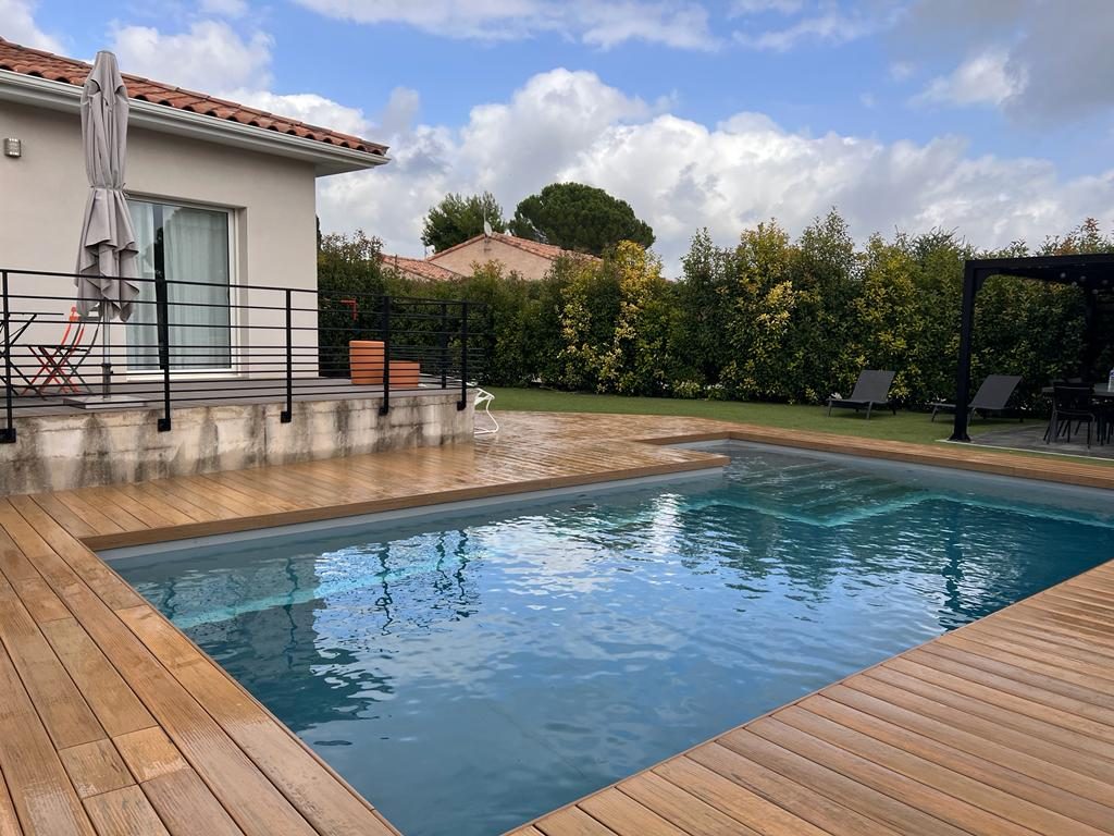 Terrasse en bois composite à Montpellier